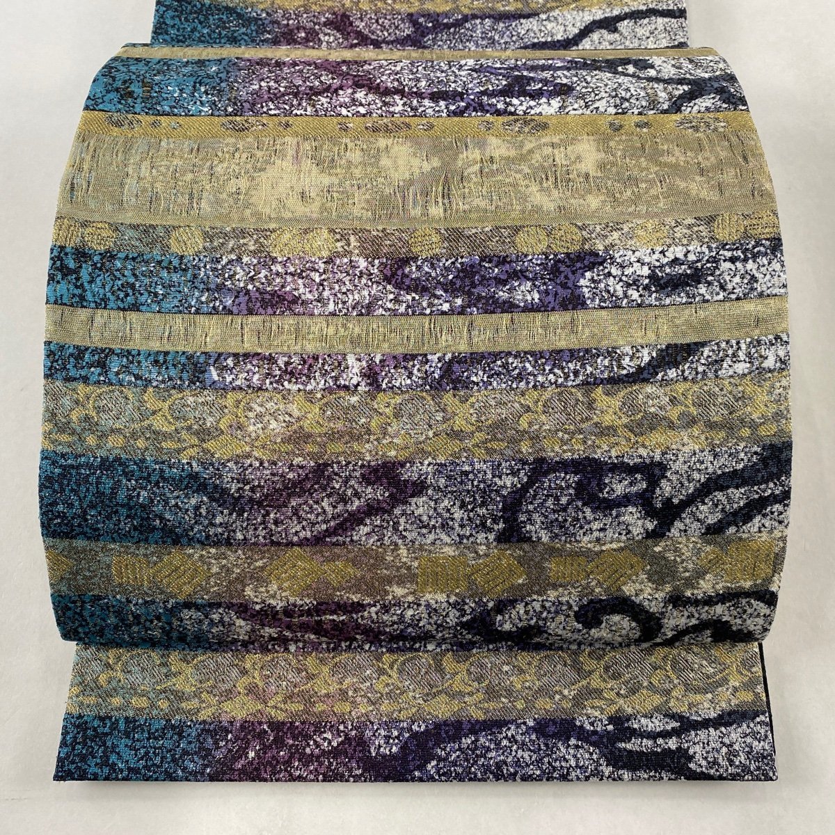 袋帯 美品 名品 鈴乃屋 幾何学 縞 金糸 紫 全通 正絹 【中古】