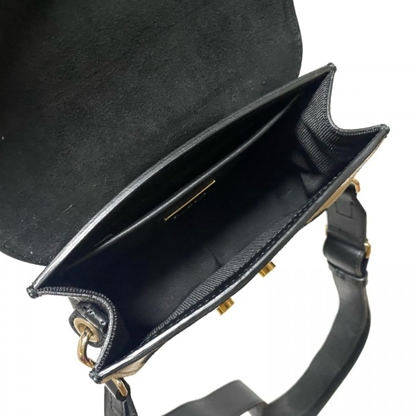 メトロポリス レザー フルラ FURLA ショルダーバッグ FURLA(フルラ