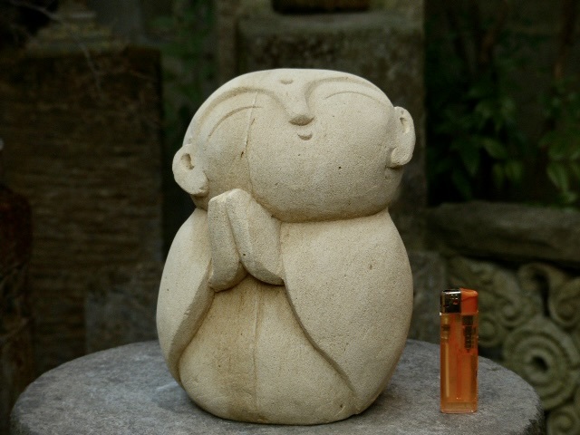 お地蔵さん 地蔵菩薩 石仏 仏像 お祈り地蔵様の石像h20cm 祠地蔵 お
