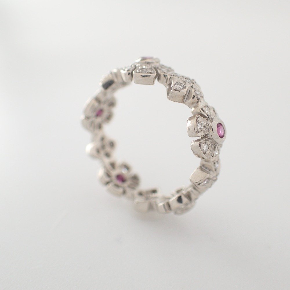 美品】Loree Rodkin ローリーロドキン 18KWG クロス x フラワー ルビー 