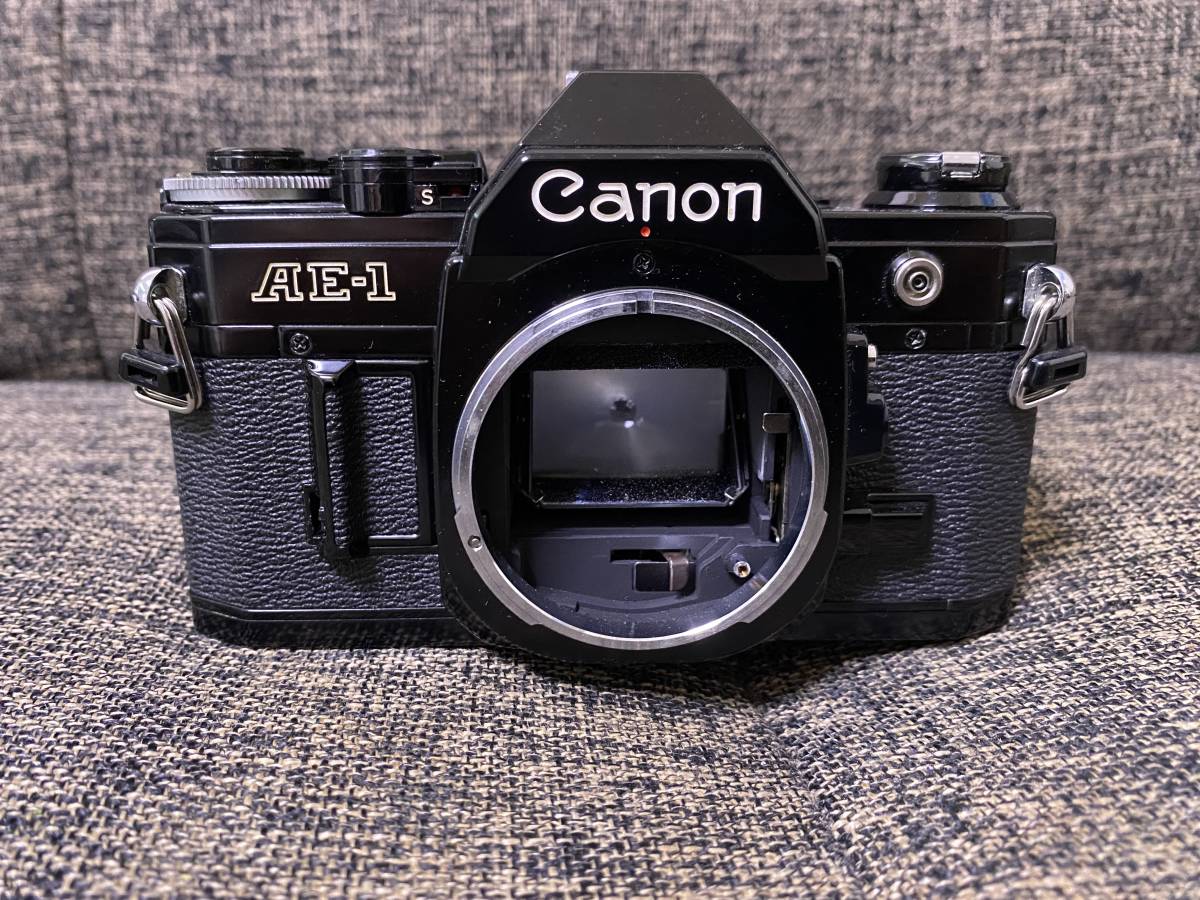 Canon AE-1 キャノン 一眼レフカメラ 35-70mm レンズ付き Canon AE-1