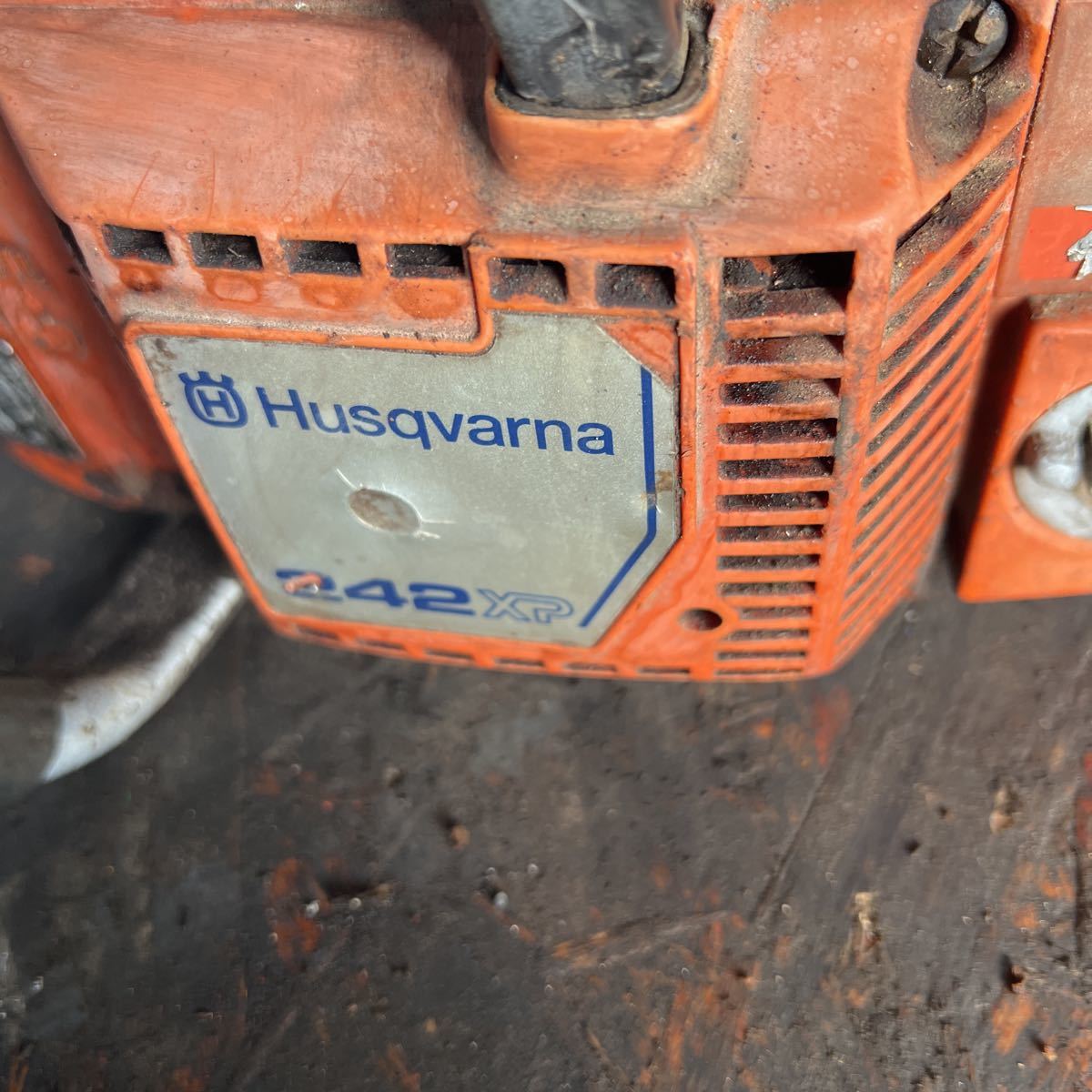 ハスクバーナ Husqvarna 242XP チェーンソー 部品 ジャンク 