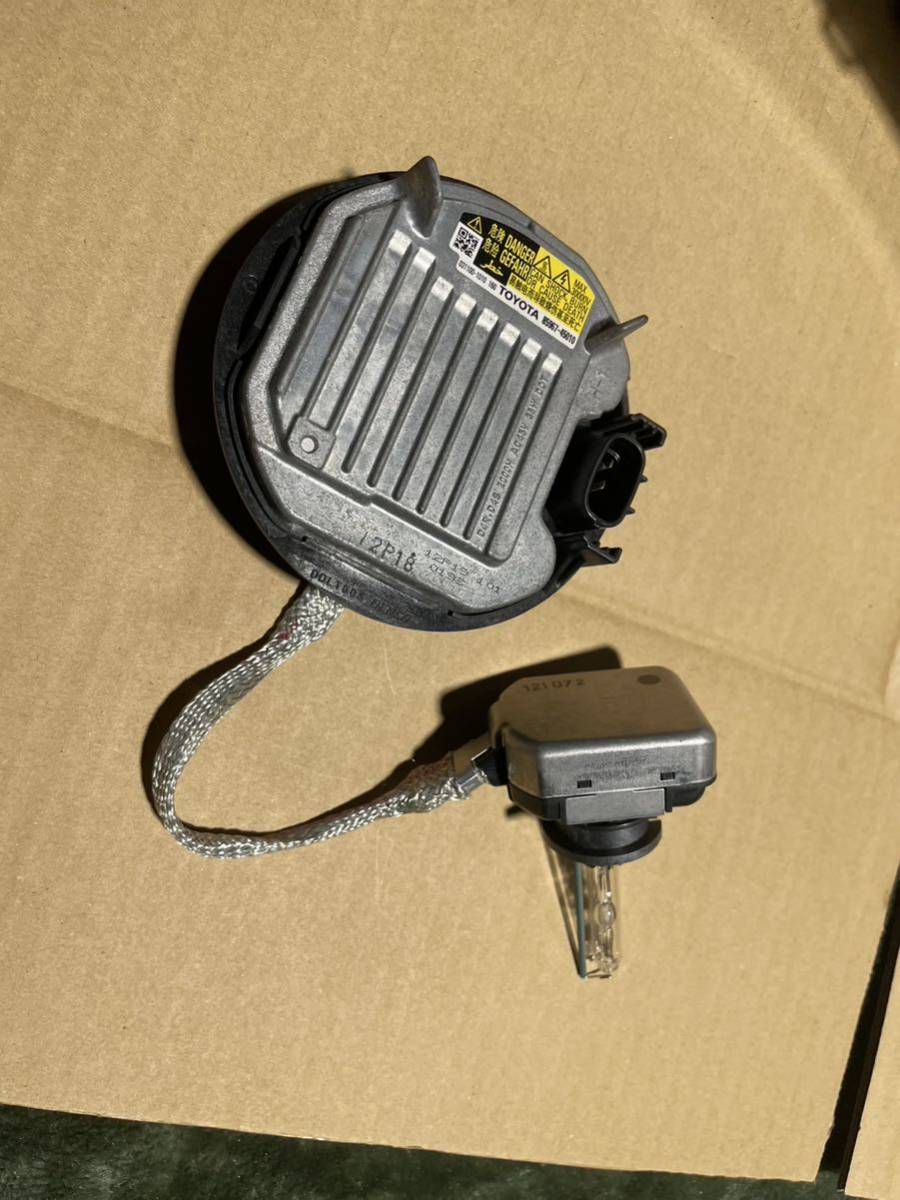 クラウン アスリート ヘッドライト用 左 バラスト 210 HID AWS210