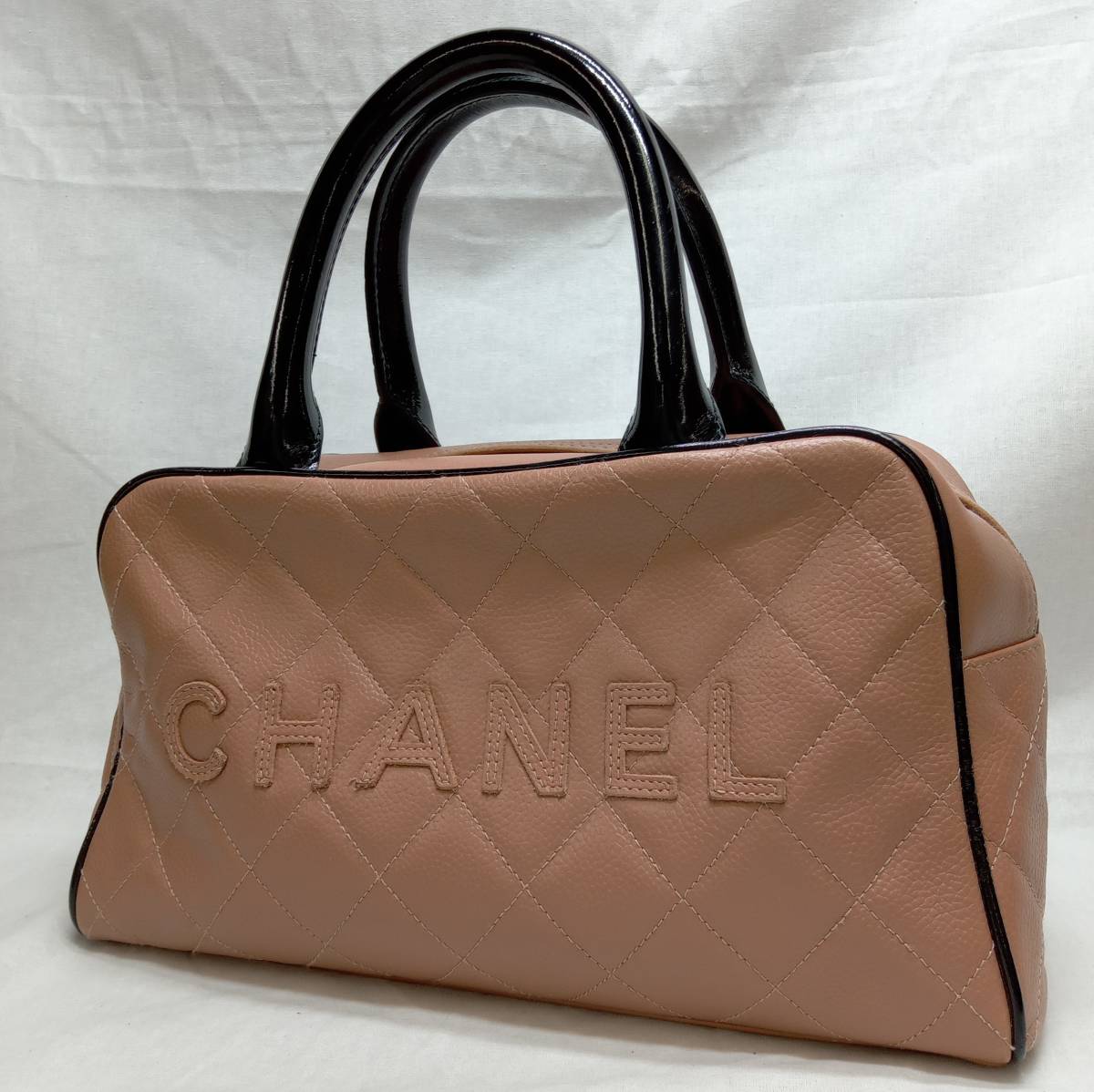 Chanel スパライン マトラッセ キャビアスキン ロゴ ボストンバッグ ベージュ (205564