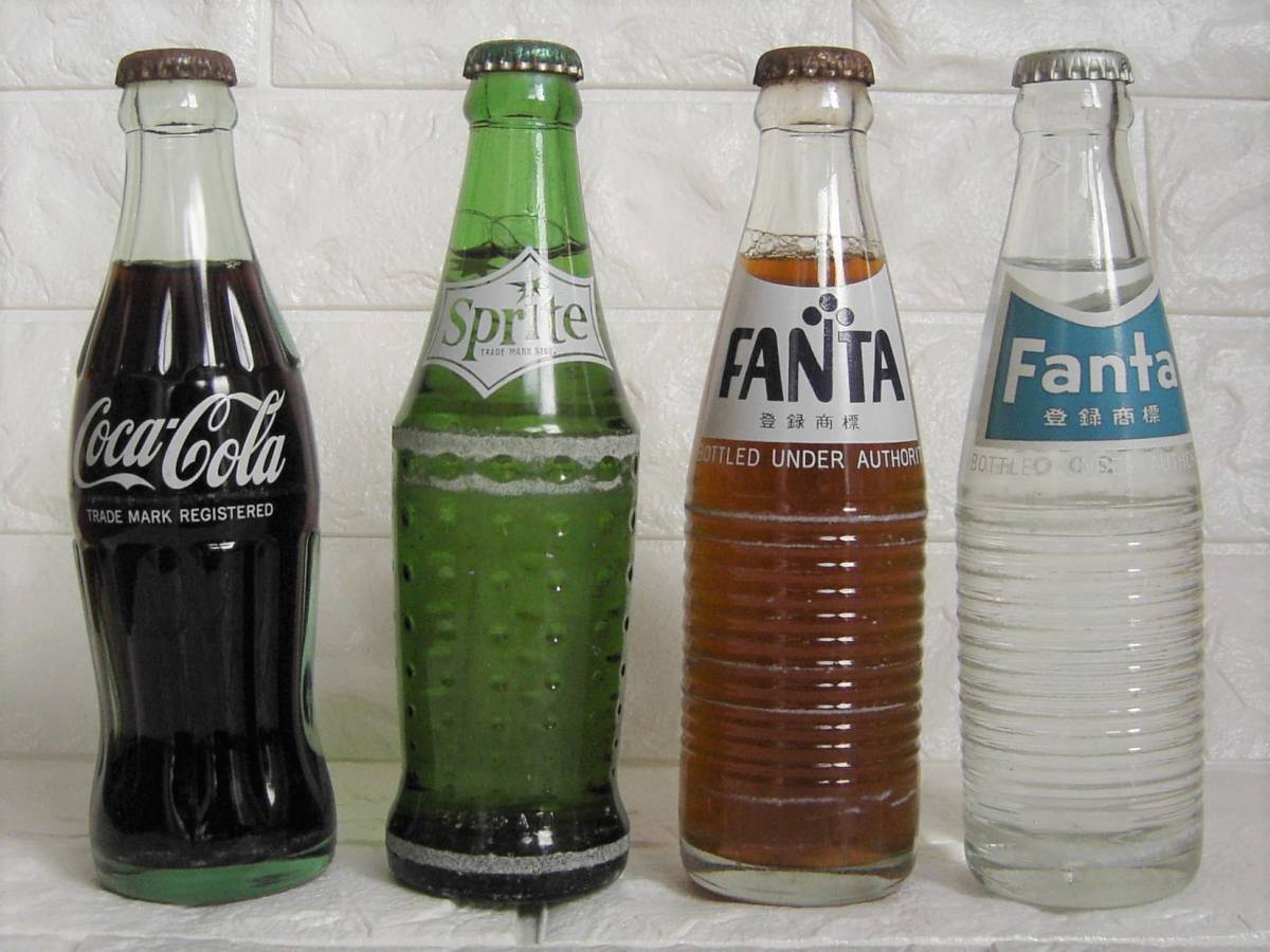 ◇【未開栓】当時物 中身入り 瓶飲料4本 ファンタレモン コカコーラ 