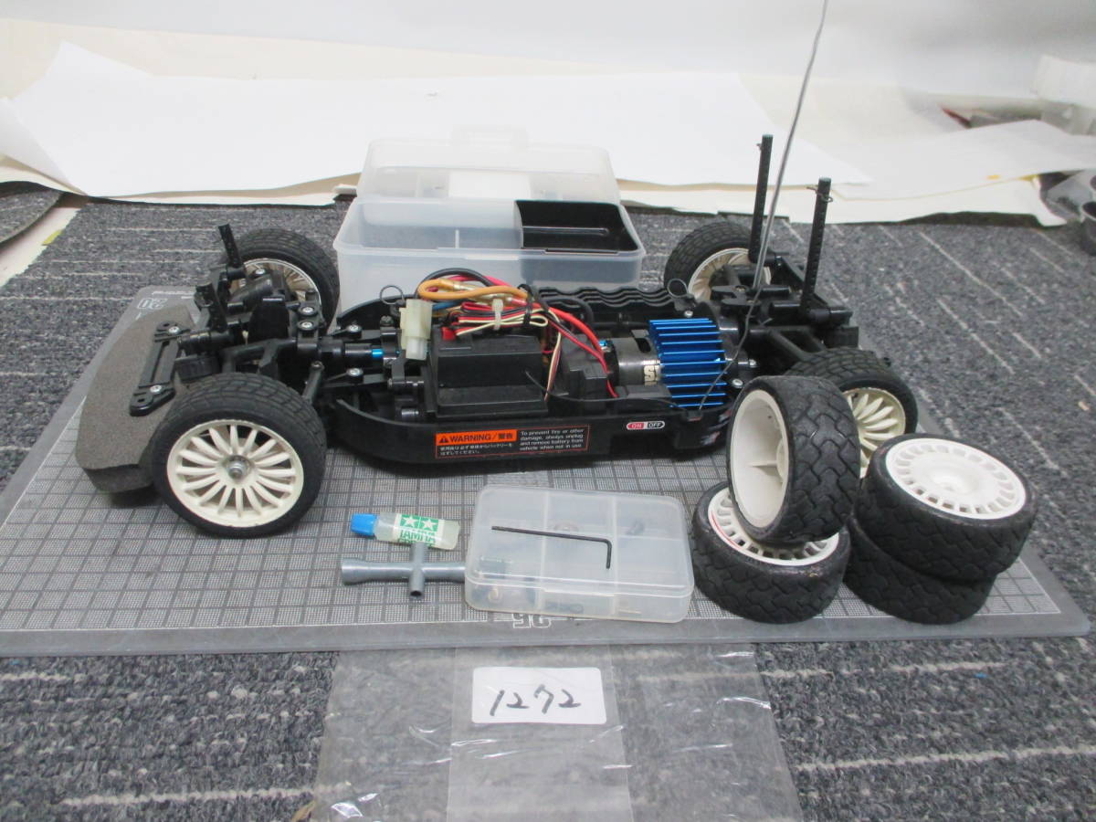 タミヤ　ＴＴ-01　メカ搭載済み、スペアタイヤホイル付き　電動ＲＣカー　　　　　　　　　　　1272　　　　　　　　　　　　　　　　