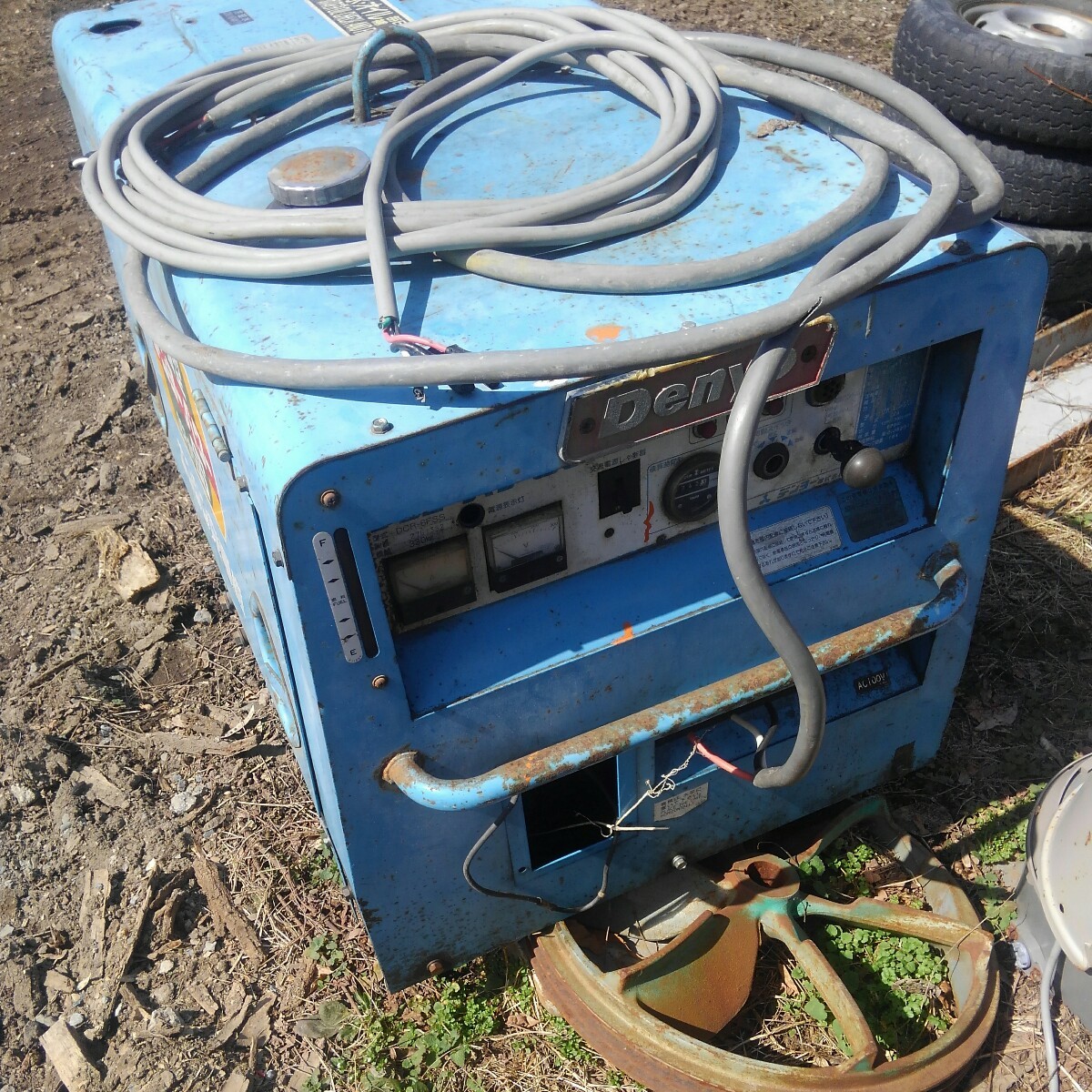 三相200v発電機去年まで使用してました。デンヨー6Kw.青森県、発電機、溶接発電機