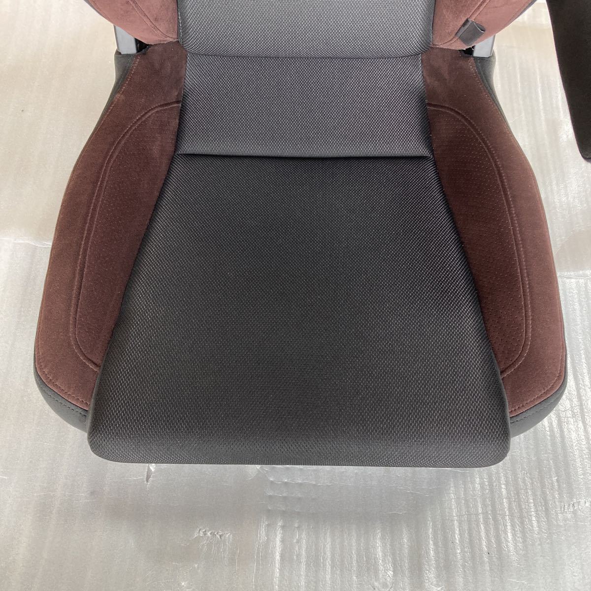 美品 RECARO SR-7F GU100 肘掛け付 レカロシート 正規品 ブラウン 