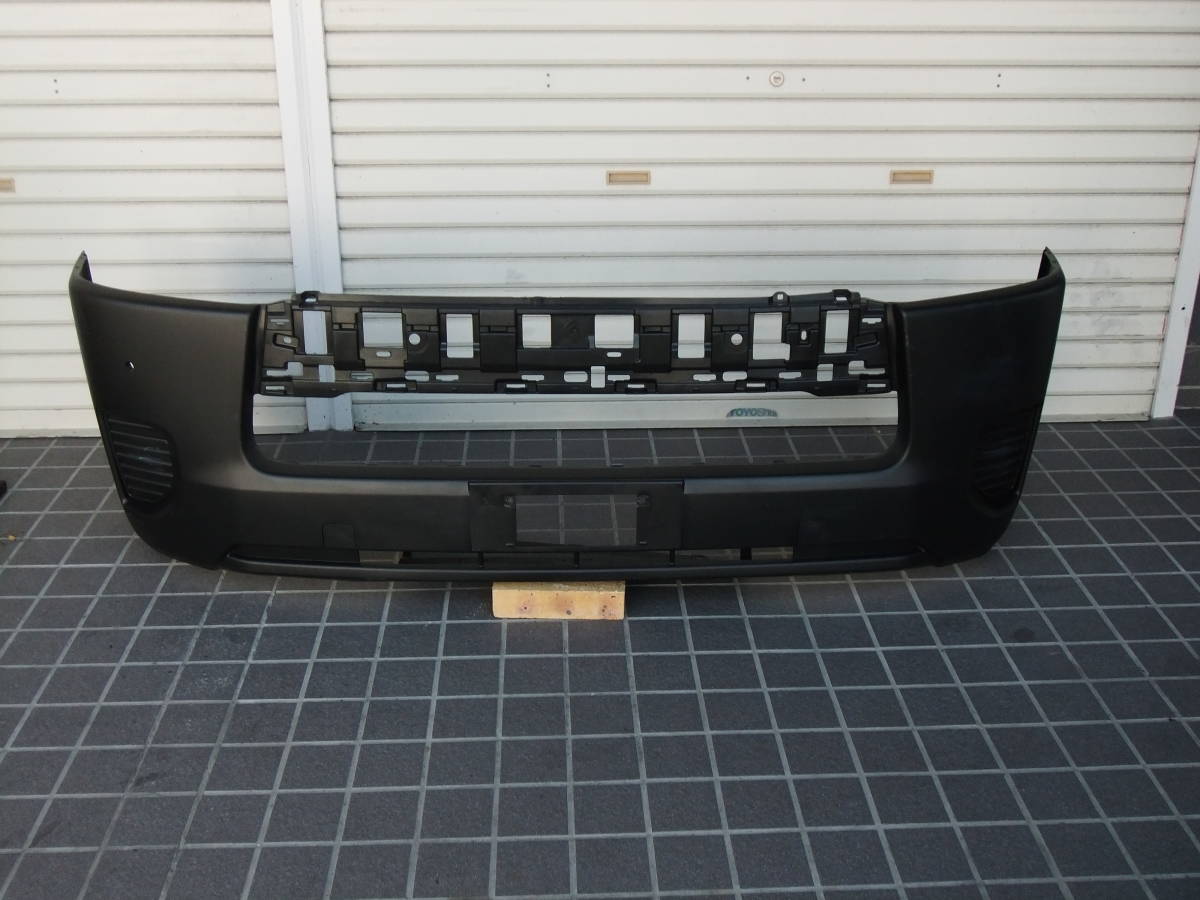 トヨタ純正 ハイエース ナロー 200系 4型〜 フロントバンパー 52119