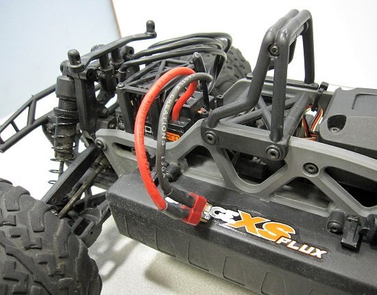 □【ジャンク/動作確認済】hpi racing サベージ xs FLUX ラジコン