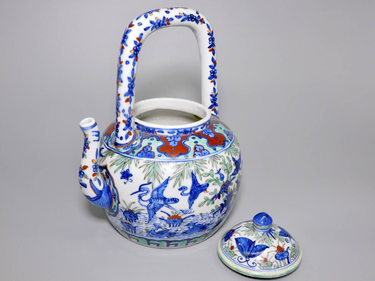 明 五彩蓮池花鳥文水注 大明萬暦年製銘 箱付 東京美術