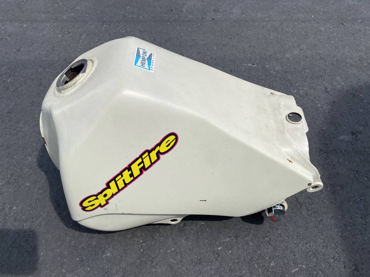 中古 セロー225W 4JG ビックタンク ？ セロー タンク（バイク用品