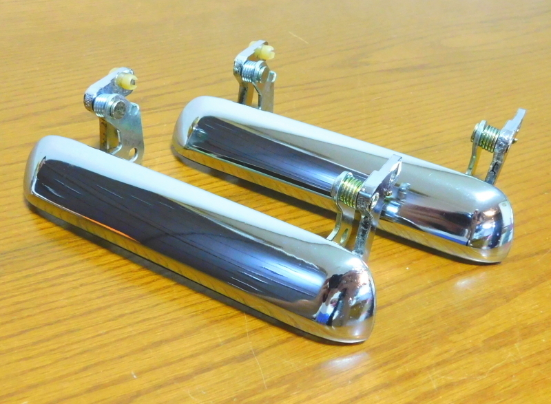 510ブルーバード用新品-アウターハンドル左右セット ドアノブ*DATSUN
