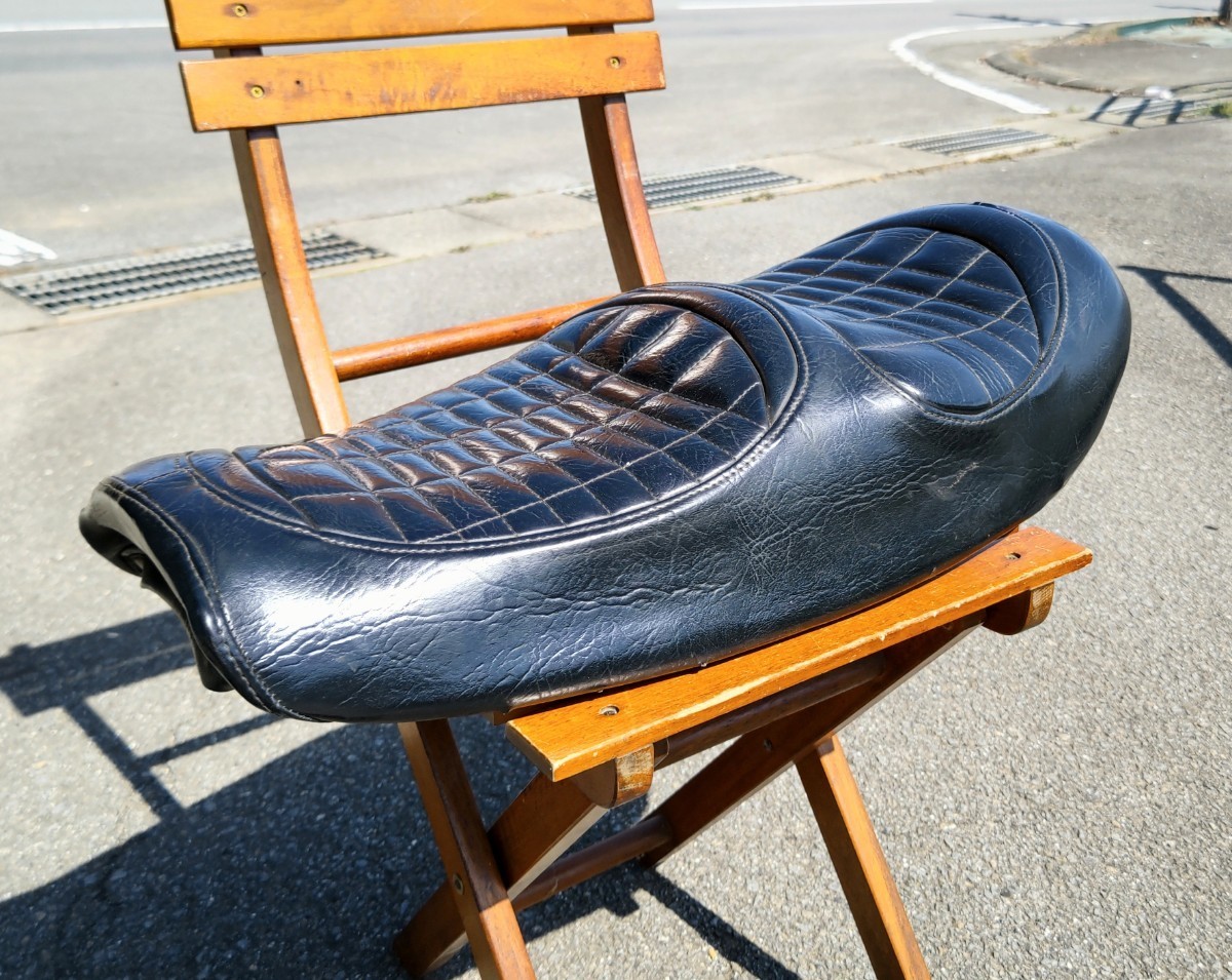 ★カワサキ　Z1 　Z2 　シート　US純正オプション　純正ベース　黒スポ　クイーンシート