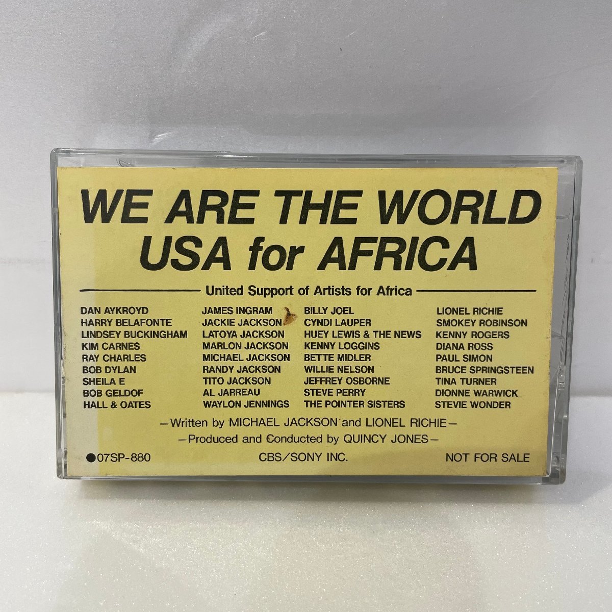 ☆稀少CASSETTE TAPE☆【新宿ALTA】 VARIOUS/ ウィー・アー・ザ・ワールド ( PCS122 ) 　MICHAEL JACKSON　BOB DYLAN STEVIE WONDER