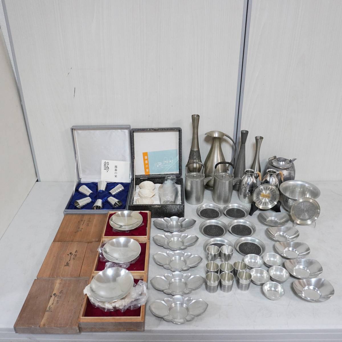 C45 錫 スズ すず ピューター 錫製品 大量 まとめて /茶托/酒器/お猪口/徳利/ちろり/杯/飾り皿/花瓶/一輪挿し など(錫製)｜売買 ...