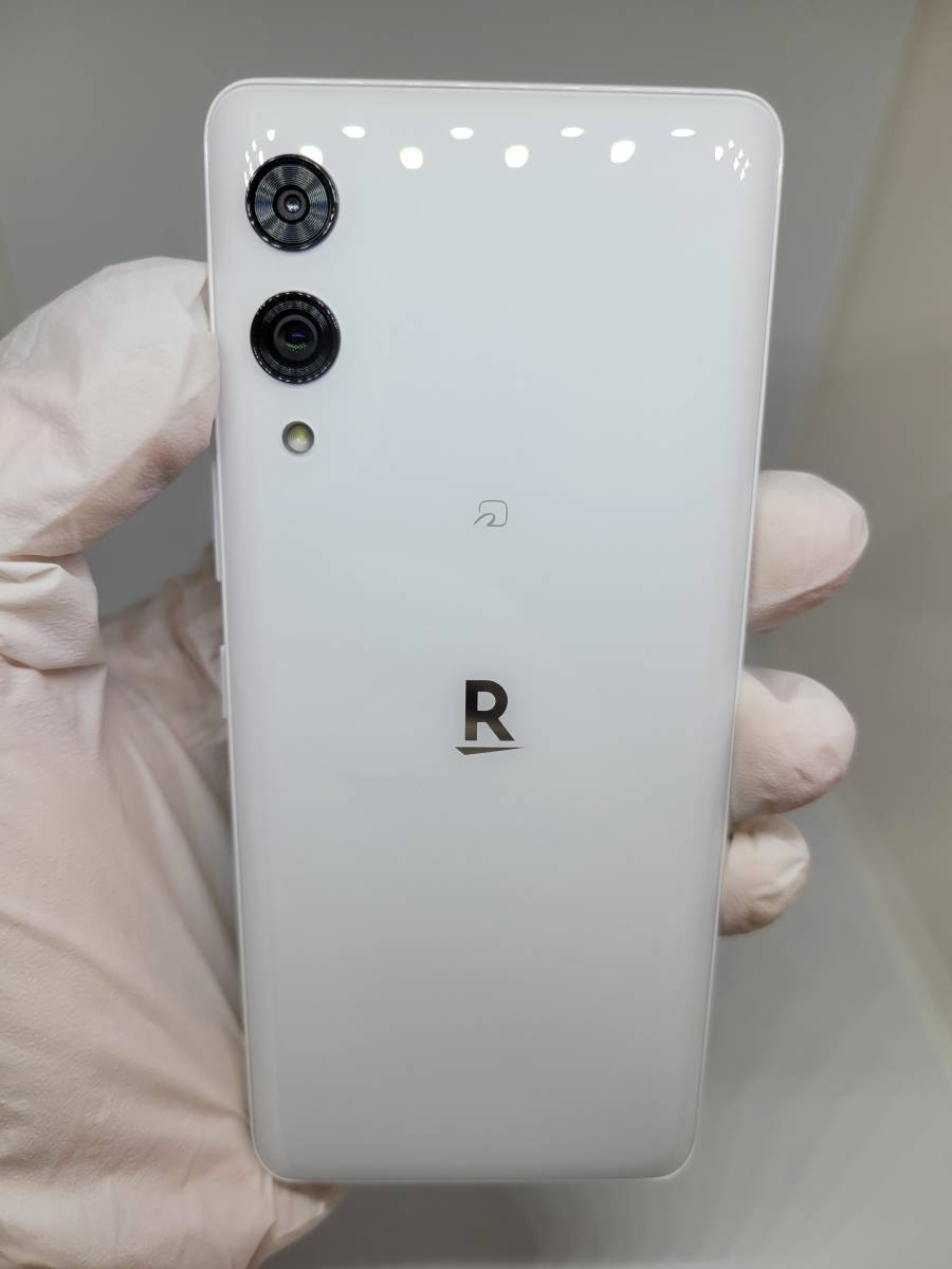セール中 中古美品 Rakuten Hand 5G P780 ホワイト（本体のみ