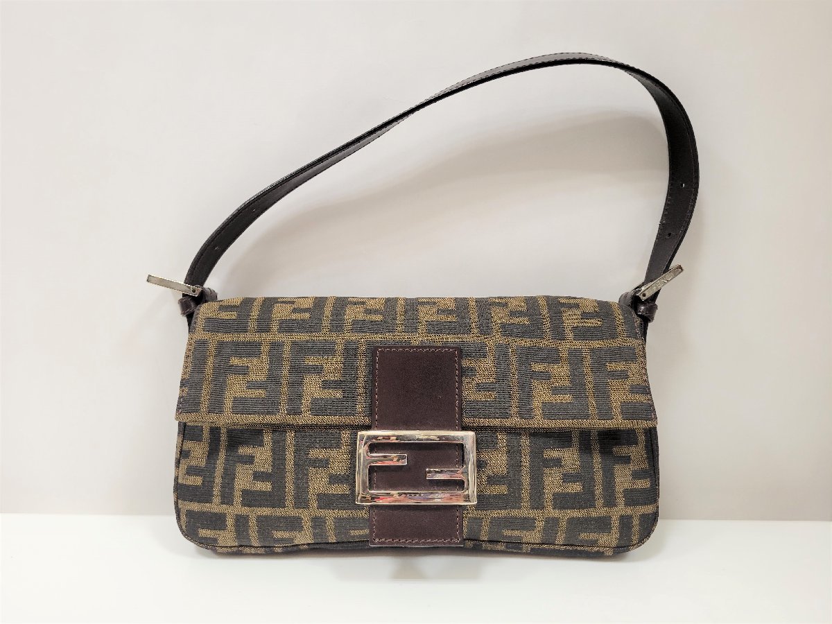 ★FENDI　フェンディ　ズッカ柄　マンマバケット　ハンドバッグ　ショルダーバッグ　総柄　キャンバス　レザー　中古★002272