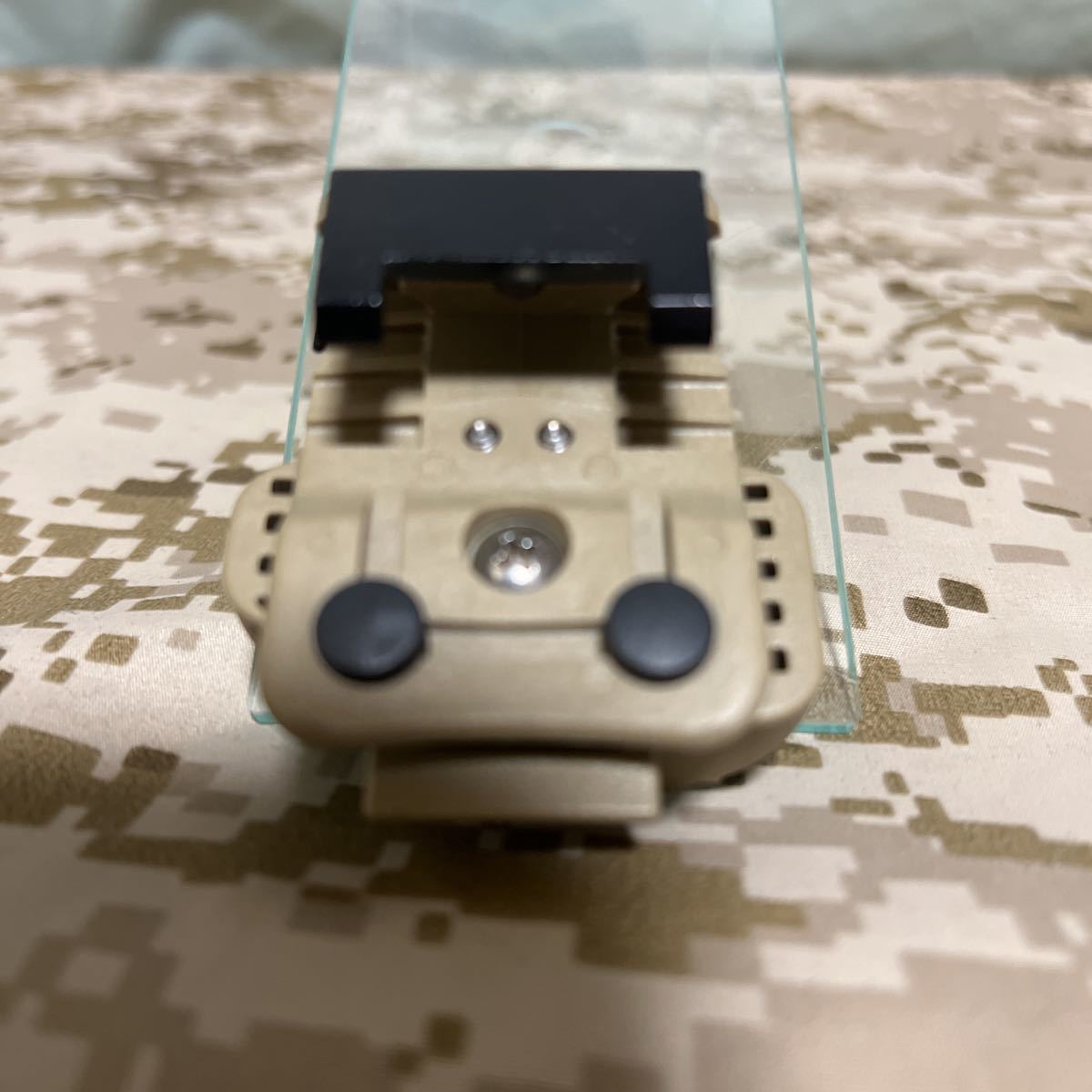 SUREFIRE IFF CERT US PAT PEND 電池　SF123A タクテカルライト　サイドワインダー(コンパクト)マウント2種類　新品未使用品　正規品購入 - Helmet Light