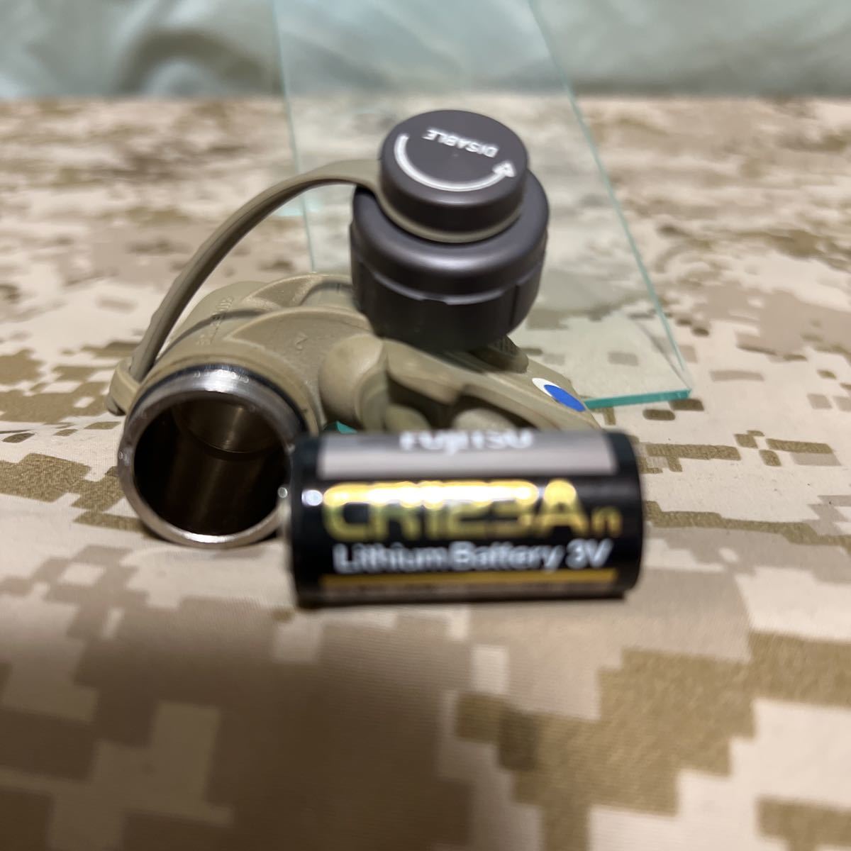 SUREFIRE IFF CERT US PAT PEND 電池　SF123A タクテカルライト　サイドワインダー(コンパクト)マウント2種類　新品未使用品　正規品購入 - Helmet Light