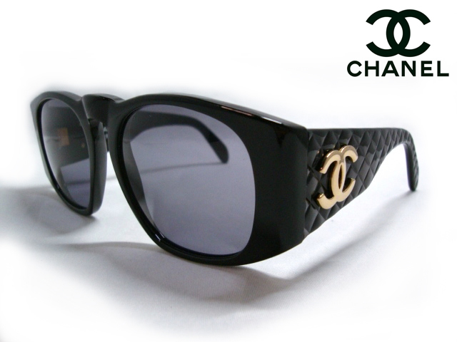 イタリア製 ヴィンテージ CHANEL シャネル マトラッセ ビコローレ ココマーク 巾着 チェーン レザー ショルダー ポシェット バッグ 黒 金 シャネル ヴィンテージ マトラッセ し ファッション マトラッセチェーン