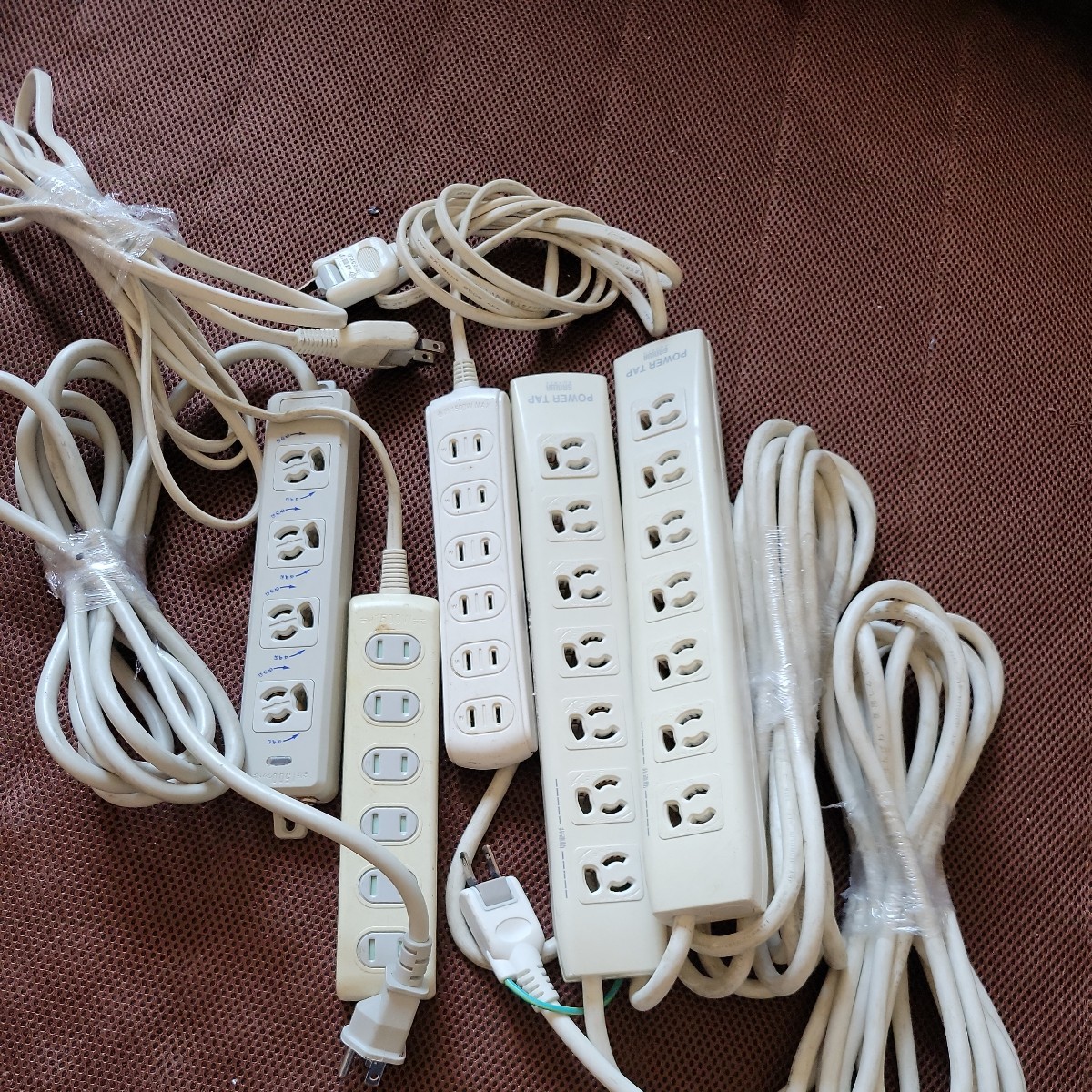  OAタップ 延長コード 延長コード 電源タップ OAタップ 2本セット 品(コンセント)｜売買されたオークション情報、yahooの商品情報をアーカイブ公開 - オークファン コンセント