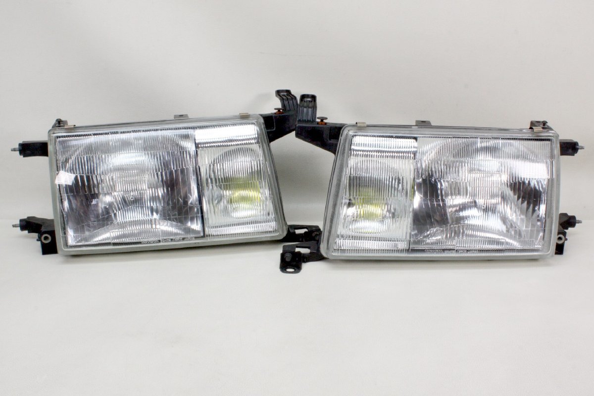 GS130H クラウン 4Dセダン RS 後期 H6年式 純正 ハロゲン ヘッドライト 左右 フォグ（イエロー）KOITO 30-178