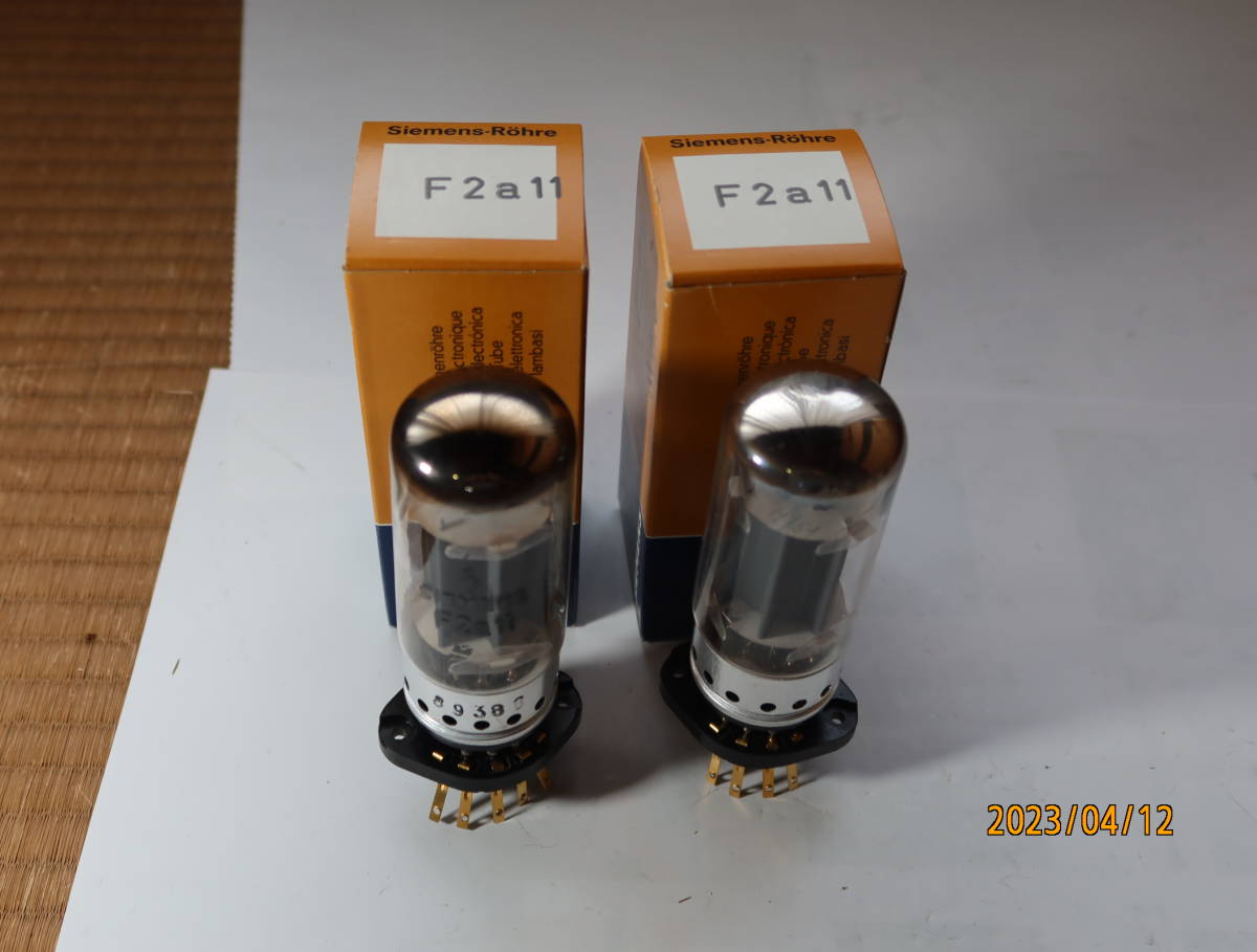 未使用　シーメンス　F2a11　２本　ソケット付き　１式　　その２