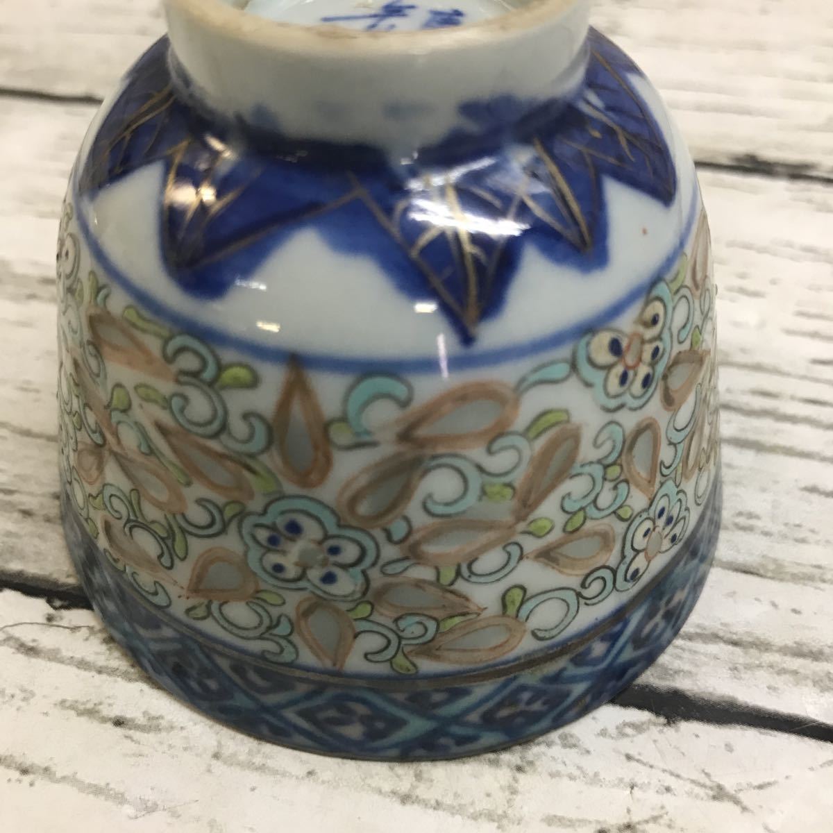 長期保管品】康熈年製 蛍手茶碗 花柄 金彩 彩花 ホタル 中国美術 煎茶 