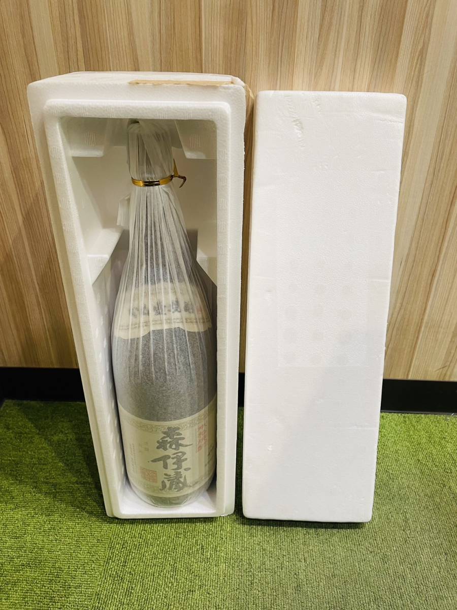 森伊蔵 1800ml 25度 本格焼酎 森伊蔵酒造 25% 芋焼酎 - 鹿児島 焼酎