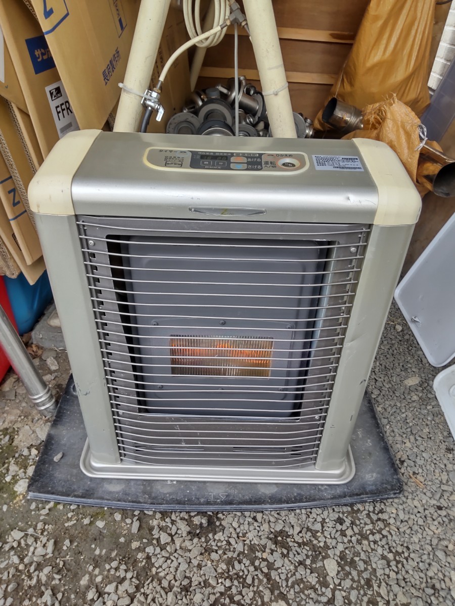 サンポットFF石油ストーブゼータス！品番「FFR‐562SX」2012年式中古品