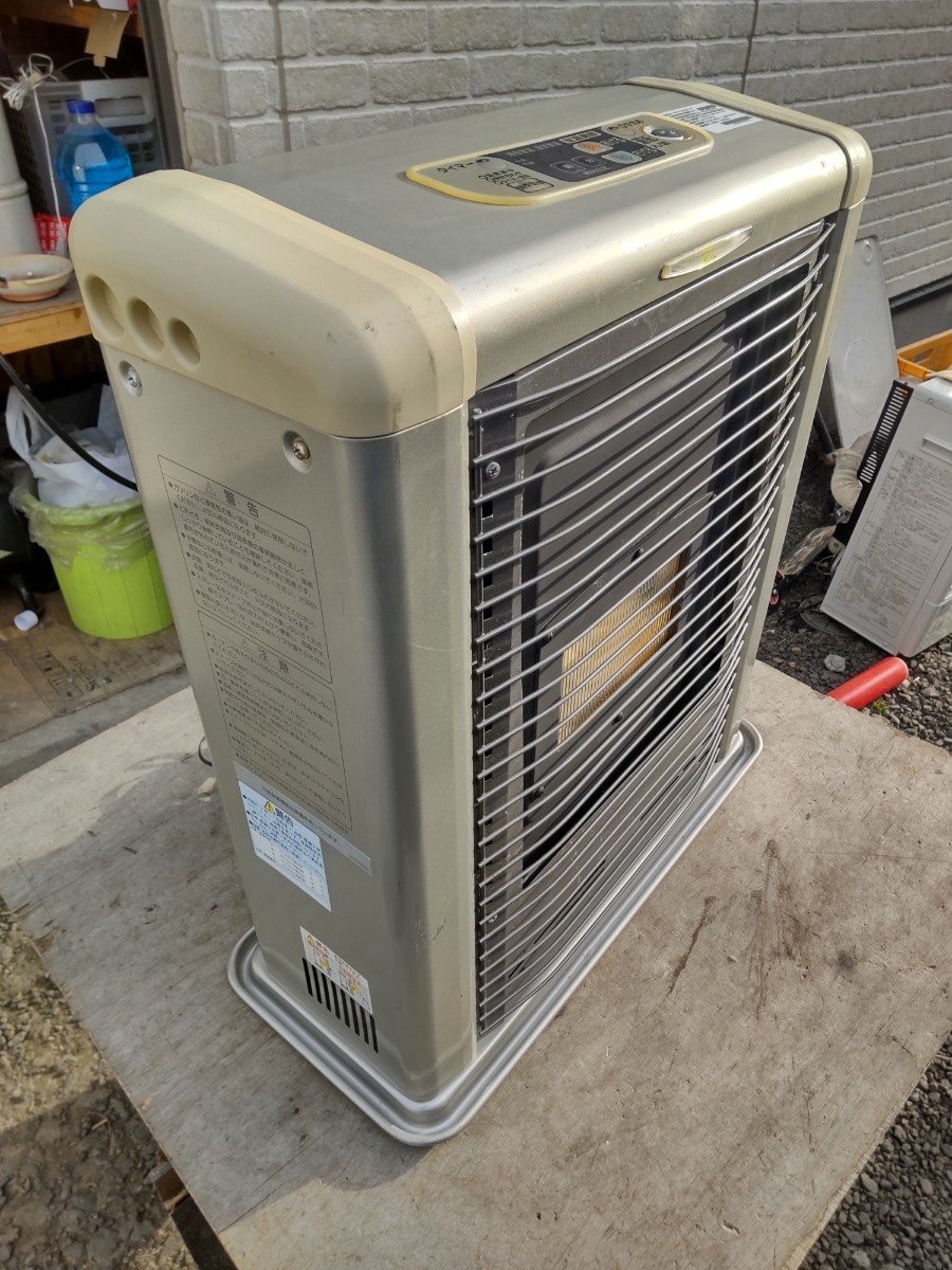 サンポットFF石油ストーブゼータス！品番「FFR‐562SX」2012年式中古品