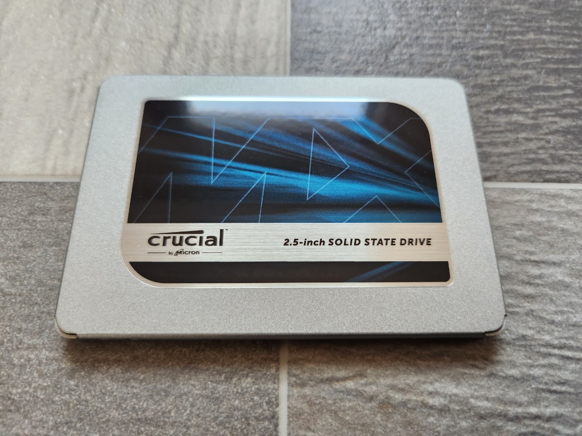 ■ Crucial SSD CT500MX500SSD1 500GB ■
