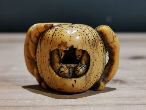 熱販売 彫刻工芸 円筒容器 龍虎彫刻 海象牙製 183g 提げ物 検索) ・東洋