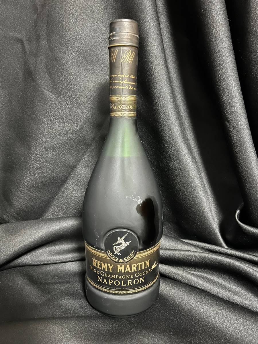 【未開栓・赤箱付】レミーマルタン ナポレオン コニャック 700ml 古酒 ナポレオン REMY MARTIN レミーマルタン 700ml コニャック 未開栓 古酒