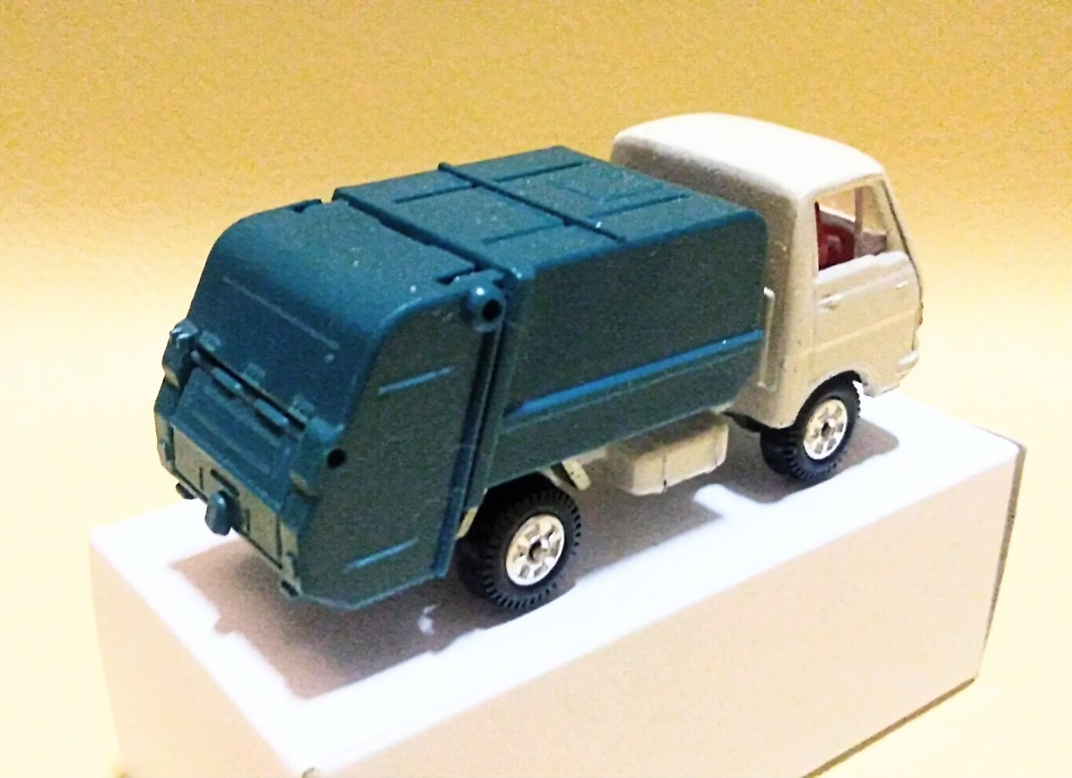 □黒箱トミカ 日本製（旧 2Dホイール）No.35.36.37 ISUZU ELF いすゞ