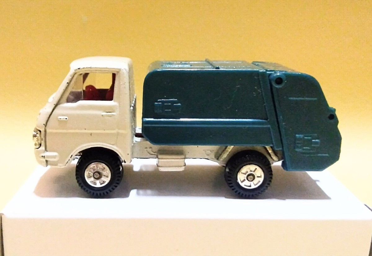 □黒箱トミカ 日本製（旧 2Dホイール）No.35.36.37 ISUZU ELF いすゞ