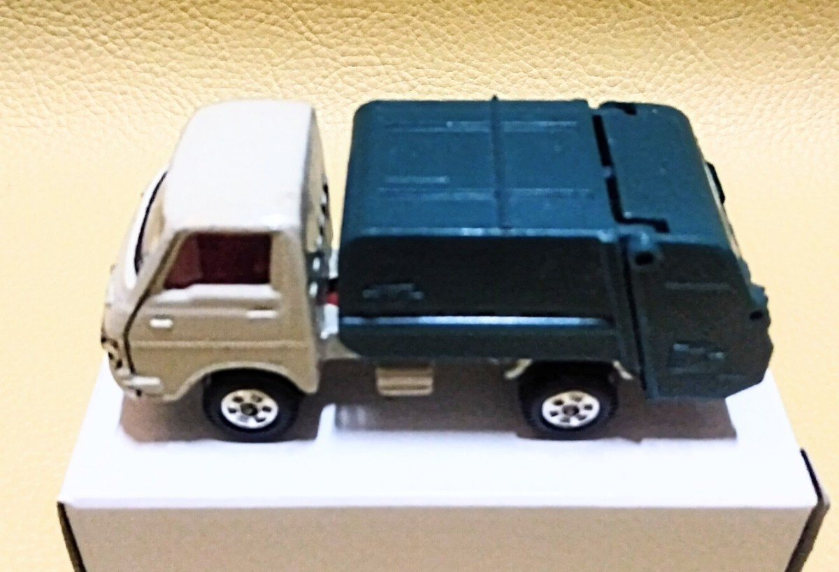 □黒箱トミカ 日本製（旧 2Dホイール）No.35.36.37 ISUZU ELF いすゞ