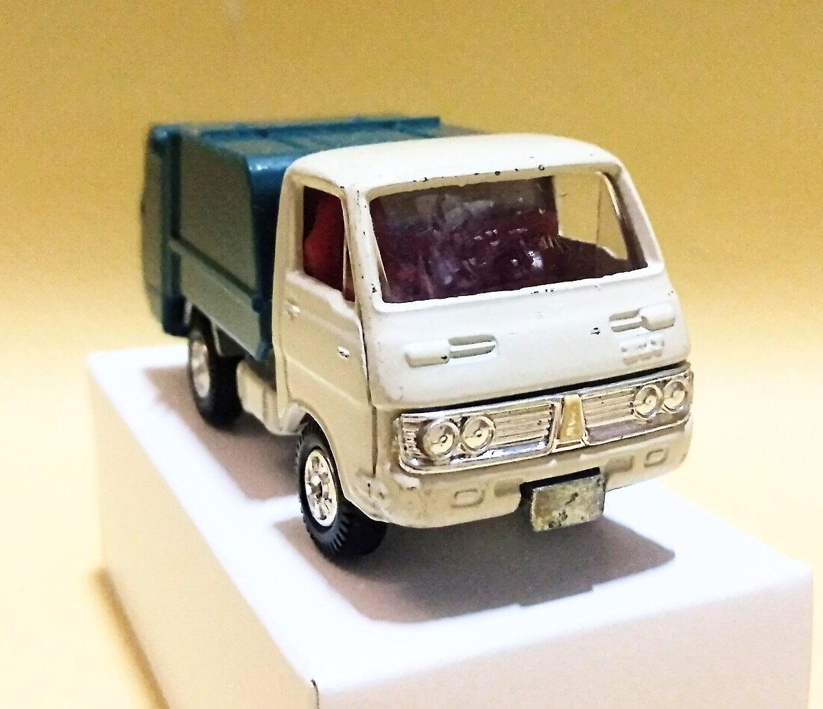 □黒箱トミカ 日本製（旧 2Dホイール）No.35.36.37 ISUZU ELF いすゞ