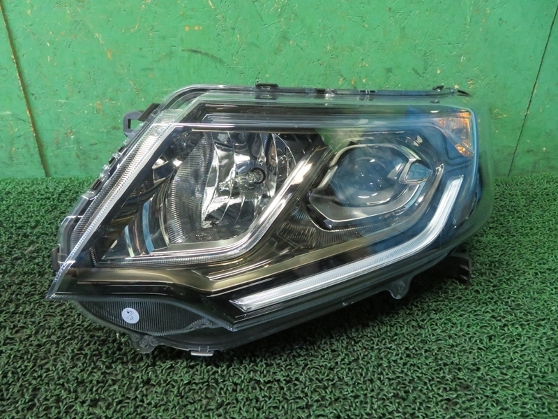 psi』 RP3 ステップワゴン 左ヘッドライト AL LE14C6331