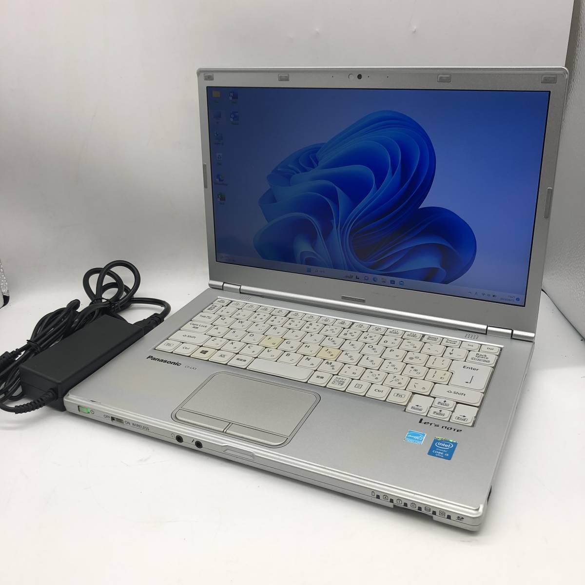 コ63 東芝dynabook T55/TW PT55TWP-BWA Core i3 5015U メモリ4GB