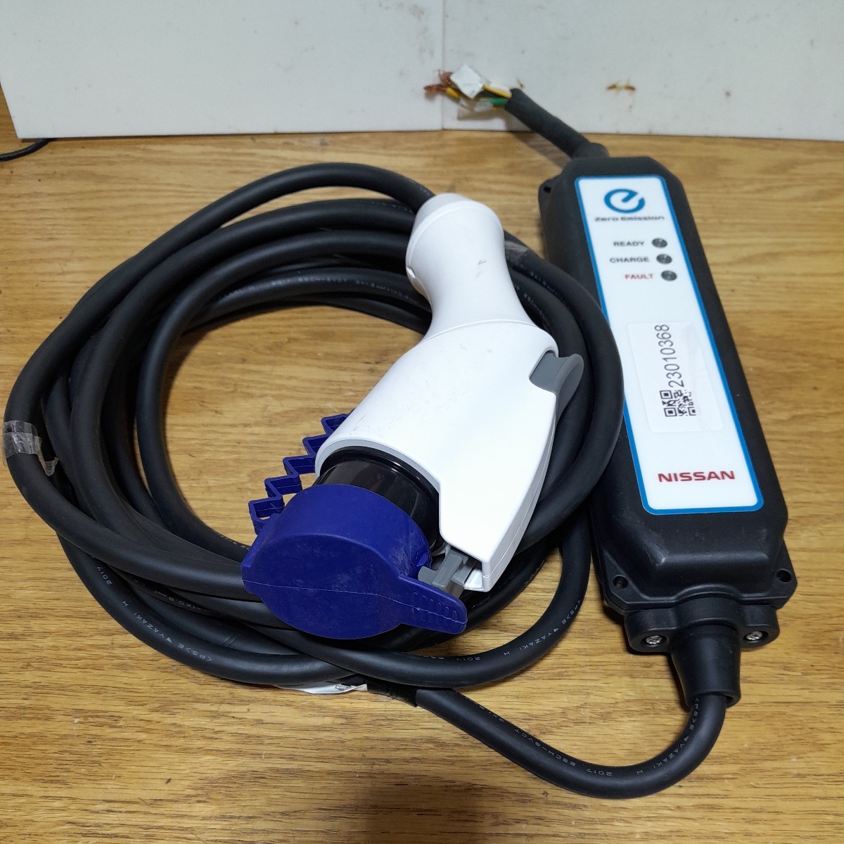 0 3NK5E 日産リーフ充電ケーブル 充電器 Nissan 3NK0A (管理番号