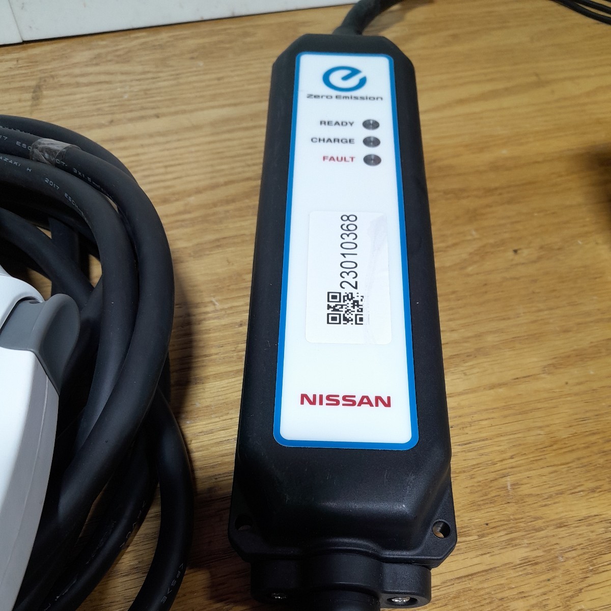 0 3NK5E 日産リーフ充電ケーブル 充電器 Nissan 3NK0A (管理番号