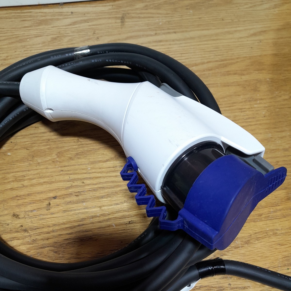 0 3NK5E 日産リーフ充電ケーブル 充電器 Nissan 3NK0A (管理番号