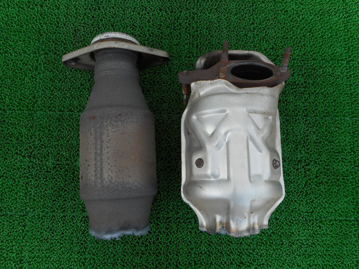■全国送料無料■110405■Y■【H23 エルグランド ライダー TE52 】TNE52 PE52 PNE52 E52 純正■ 触媒 キャタライザー QR25