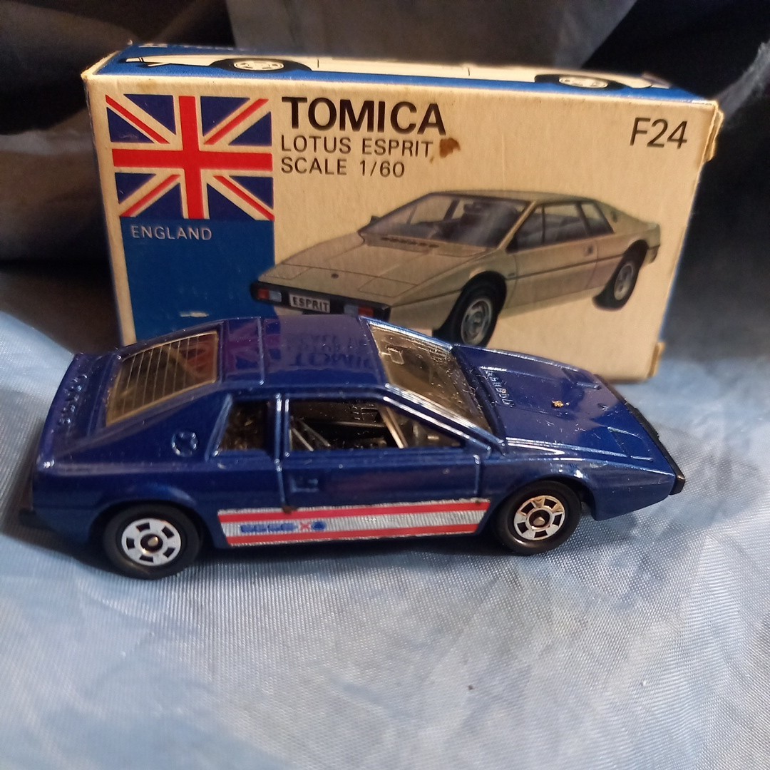 絶版品【トミカ】F24 ロータス エスプリ イギリス車 1/60 青箱 日本製