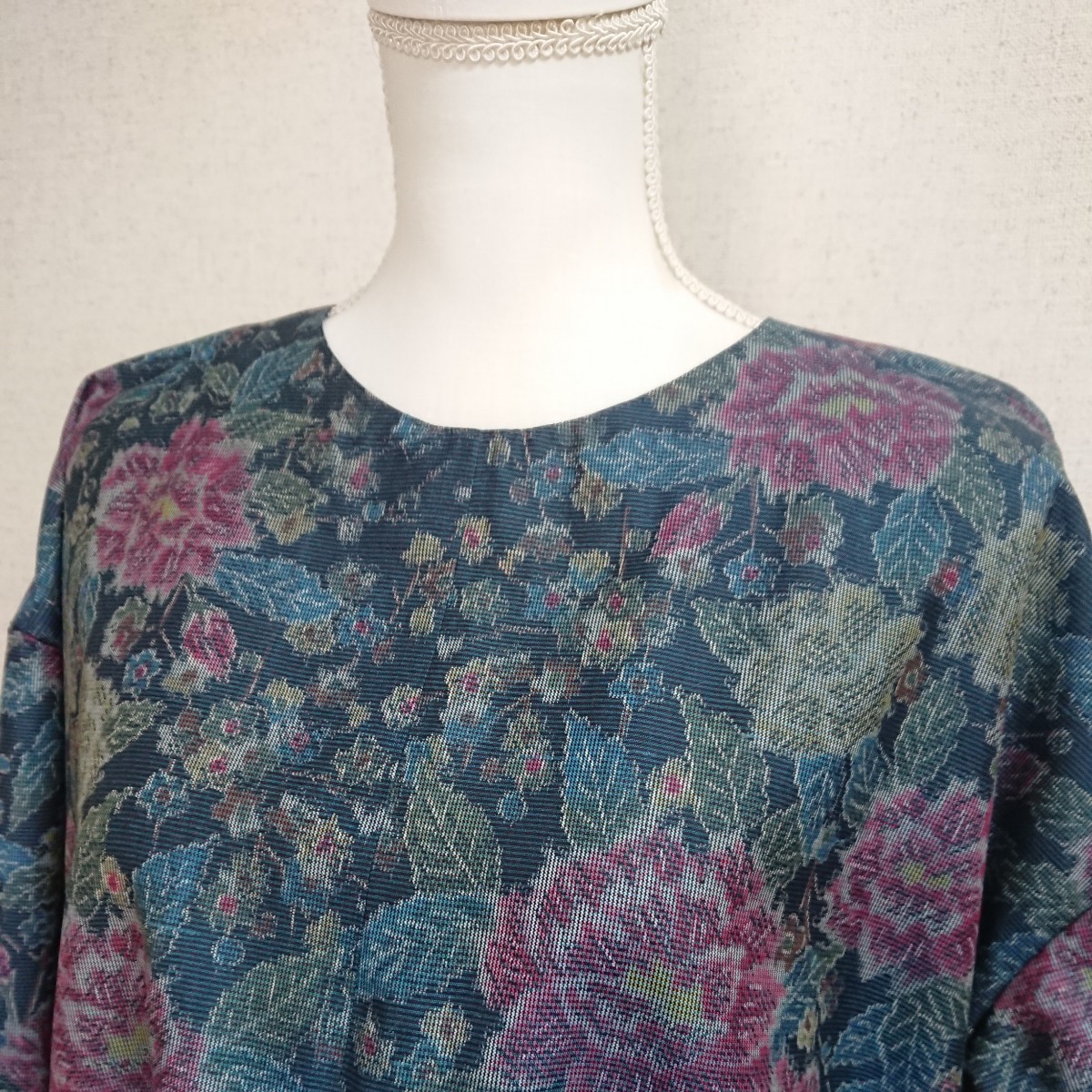 着物リメイク※正絹紬 ・ ワンピース ・ ハンドメイド ・ 青系花柄