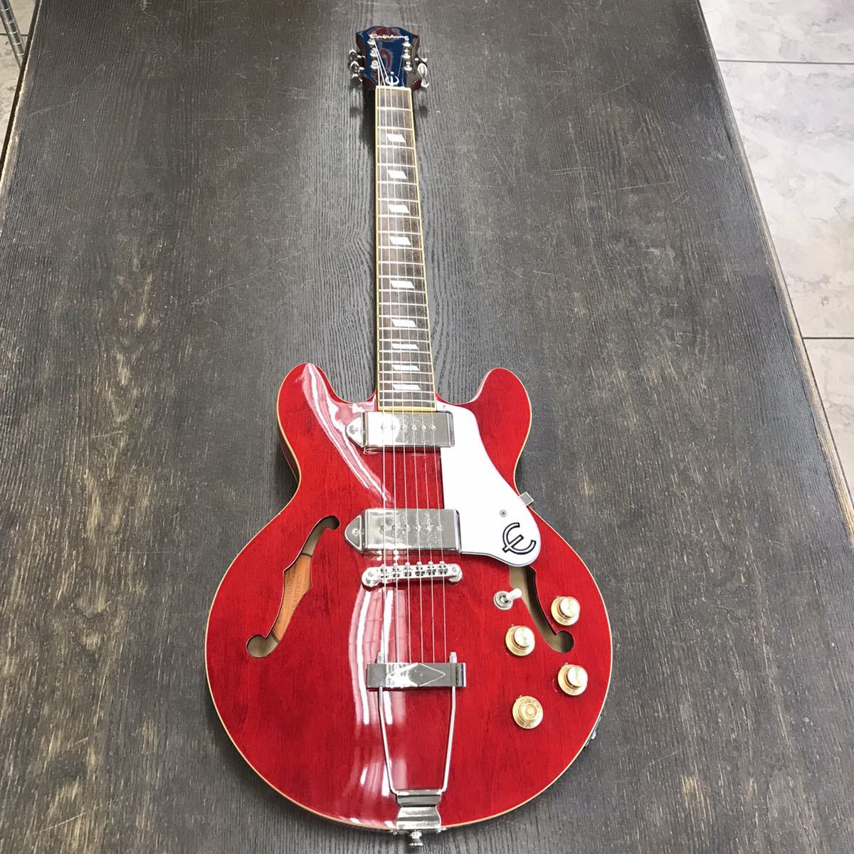 Epiphone Casino Coupe（カジノクーペ）Cherry（チェリー）の美しい