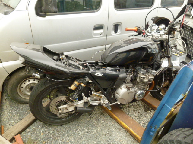 ★　平成１１年式　ヤマハ　XJR400　実働エンジン　付属部品付き　引取り限定　★