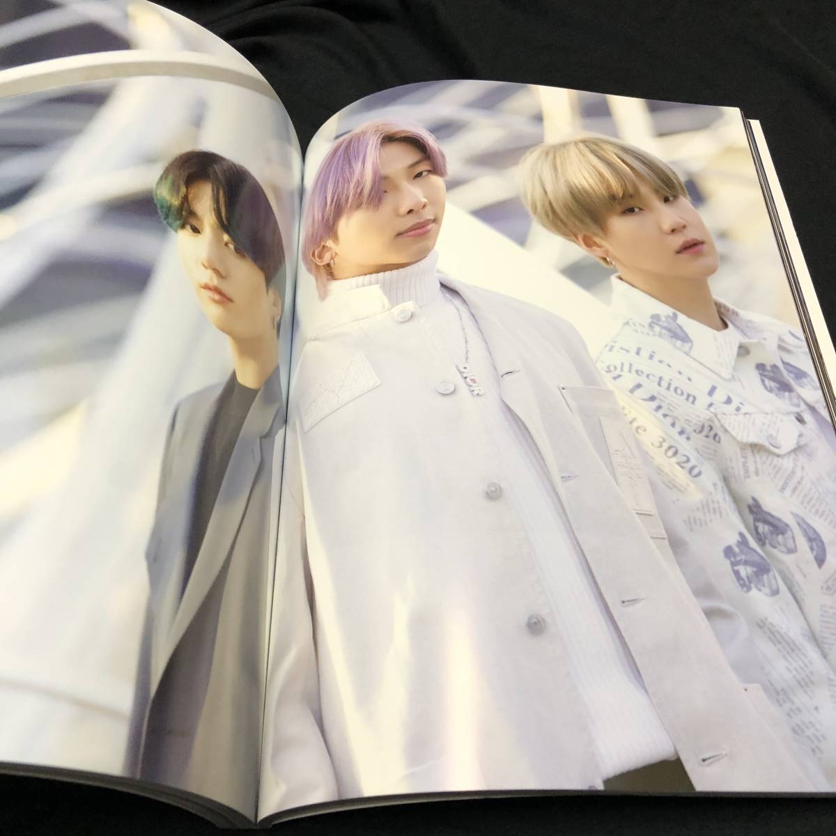 サイン入り】 BTS 防弾少年団 Dicon goes on! ISSUE No.10 写真集 V 